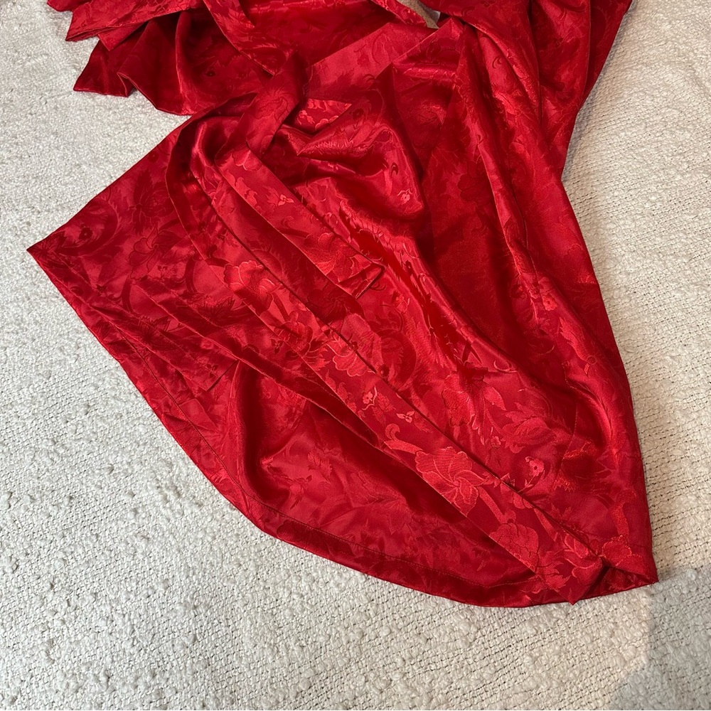 Long Sleeved Red Kimono Robe Japanese Made - Picture 6 of 6